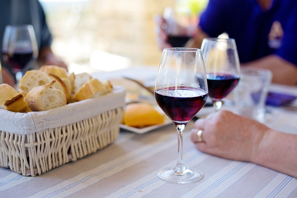 Crafting the Best Food Tour in Paris: A Human-Centered Culinary Experience 3 Red wine restaurant, food image. Best food tour in Paris